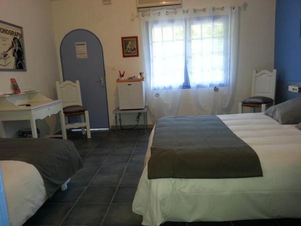 Motel La Croque Sel Carcassonne Eksteriør bilde